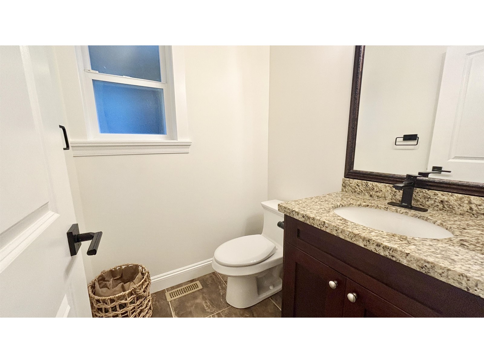 15415 Thrift Avenue, White Rock, British Columbia  V4B 2L8 - Photo 14 - R2981045
