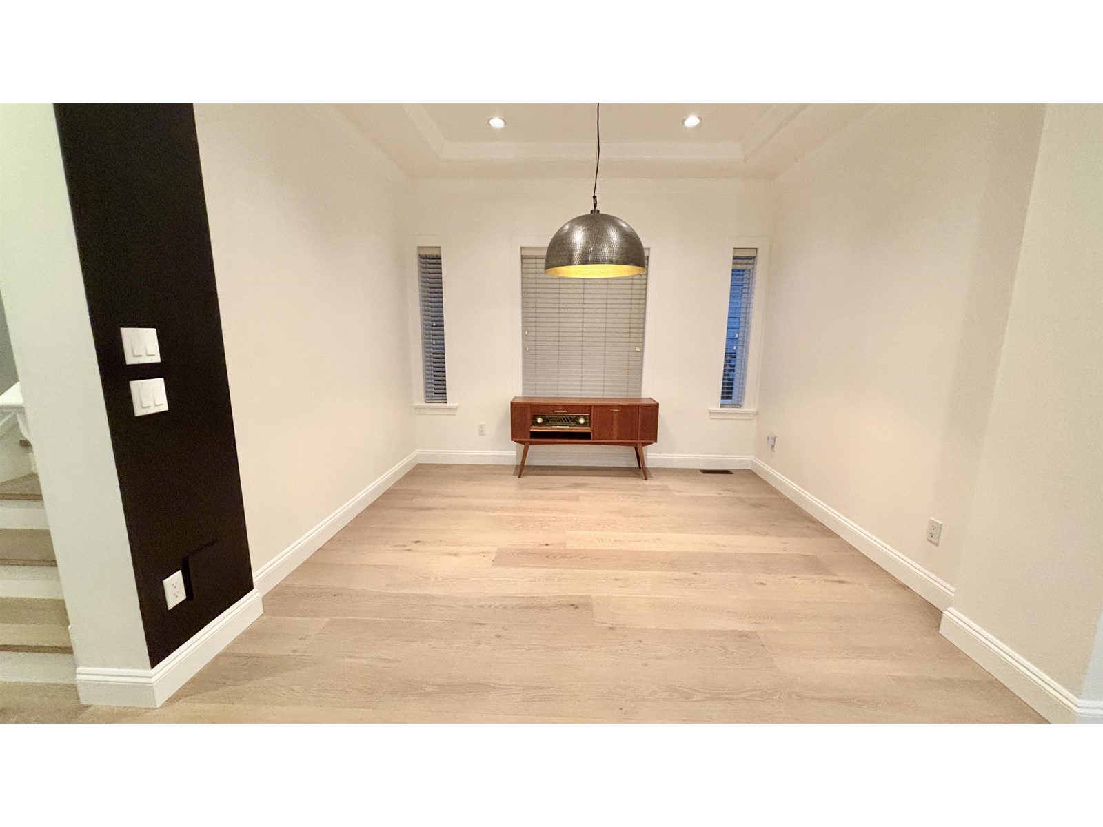 15415 Thrift Avenue, White Rock, British Columbia  V4B 2L8 - Photo 13 - R2981045