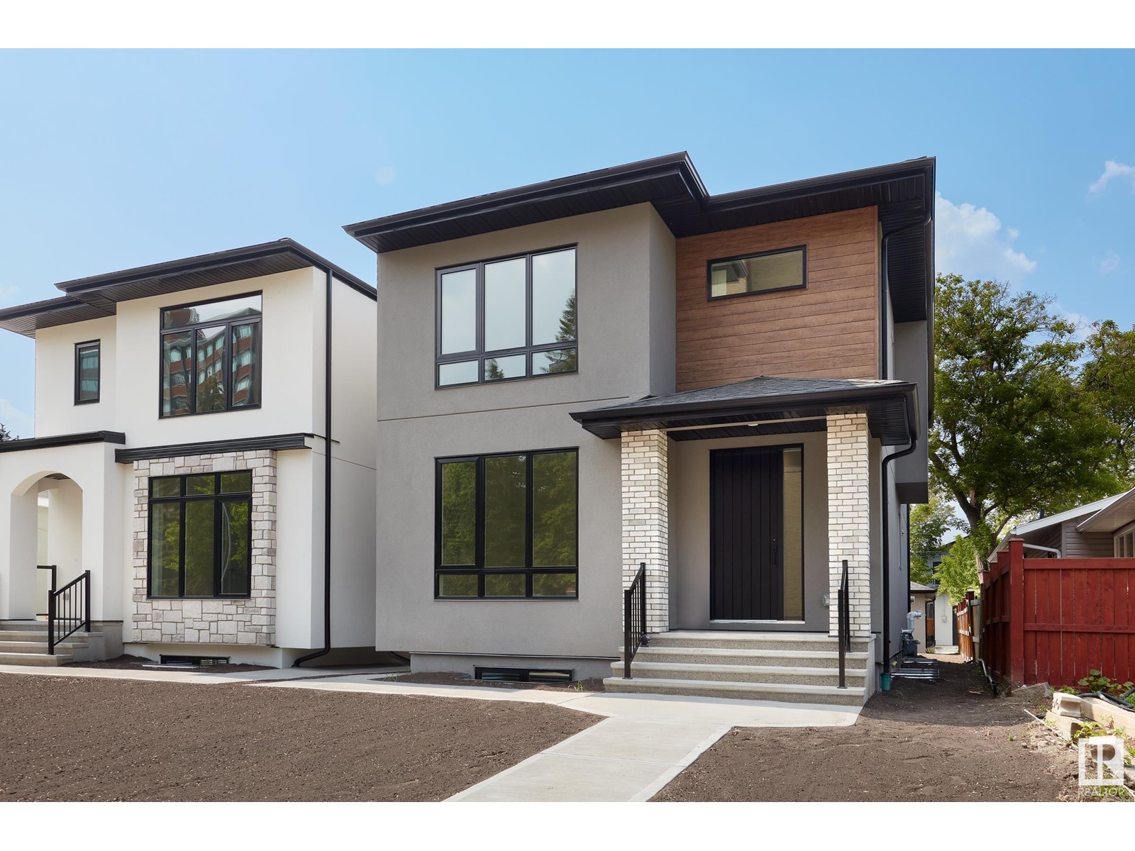 Property at 8454 117 ST NW image 2
