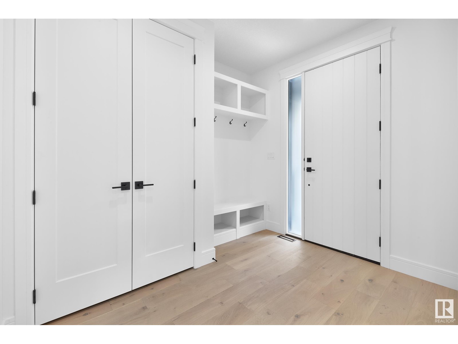 Property at 8454 117 ST NW image 3