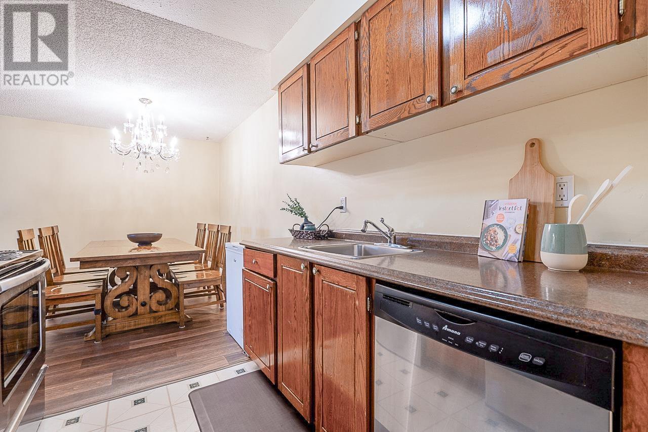 Listing Picture 6 of 16 : 209 6655 LYNAS LANE, Richmond / 烈治文 - 魯藝地產 Yvonne Lu Group - MLS Medallion Club Member
