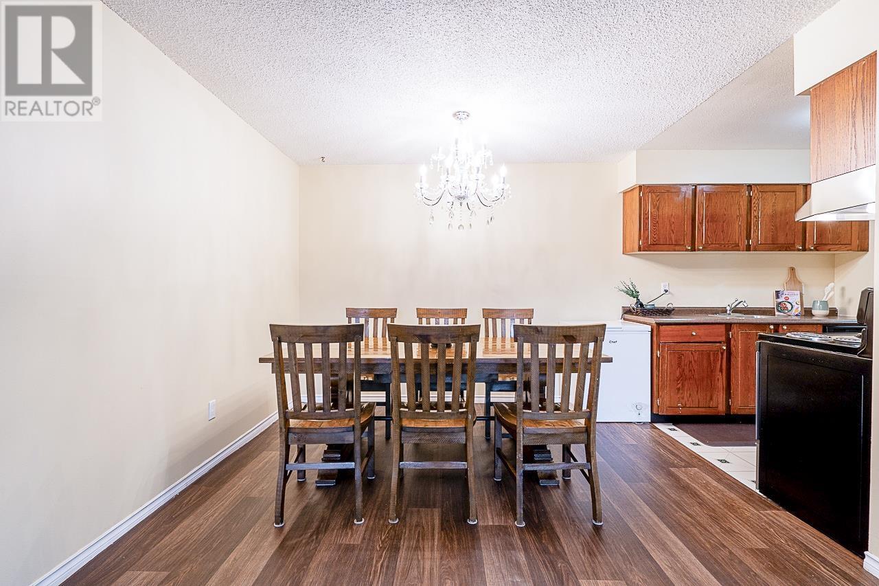 Listing Picture 4 of 16 : 209 6655 LYNAS LANE, Richmond / 烈治文 - 魯藝地產 Yvonne Lu Group - MLS Medallion Club Member