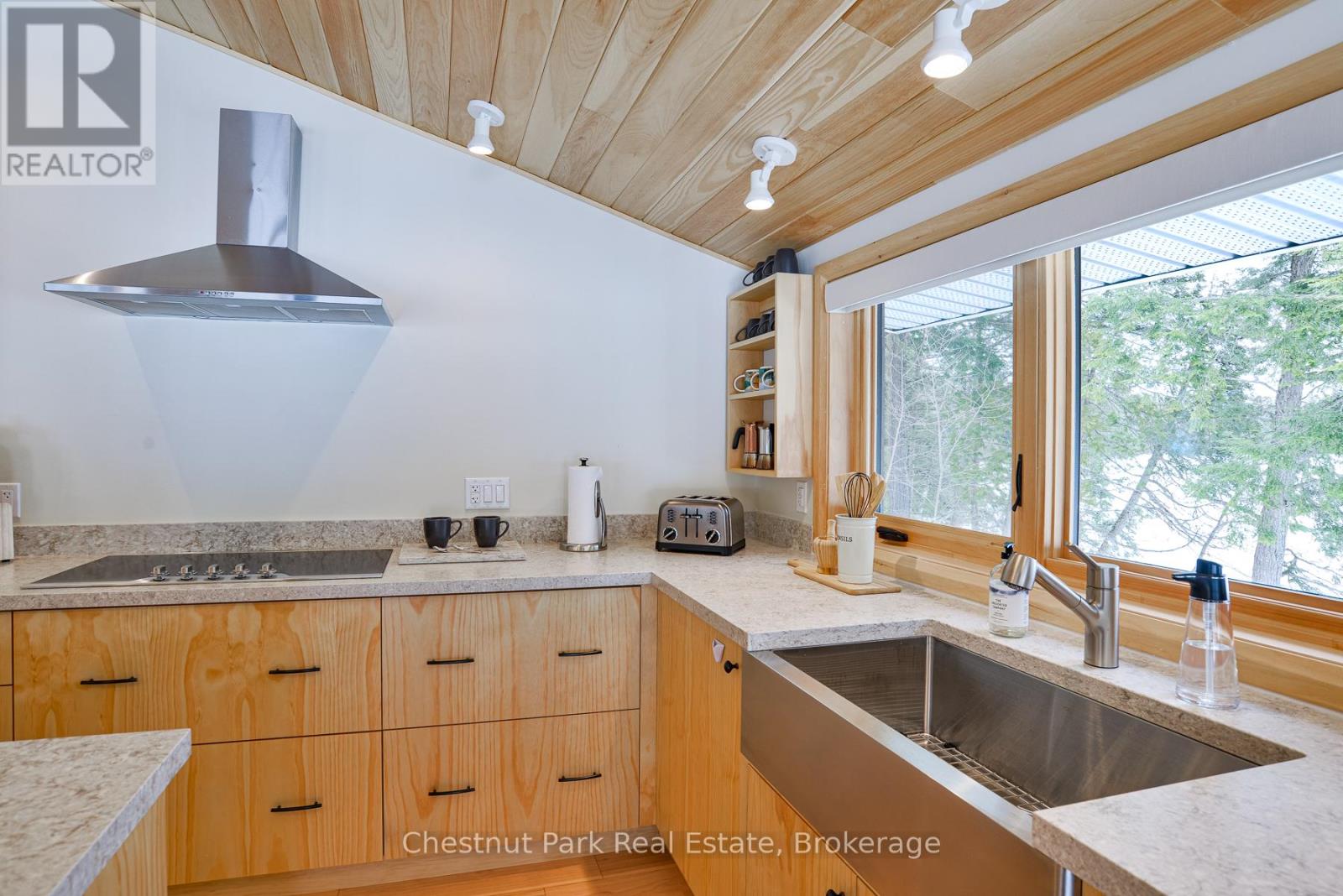 2438 Kushog Lake Road, Algonquin Highlands, Ontario  K0M 1J1 - Photo 11 - X12039408