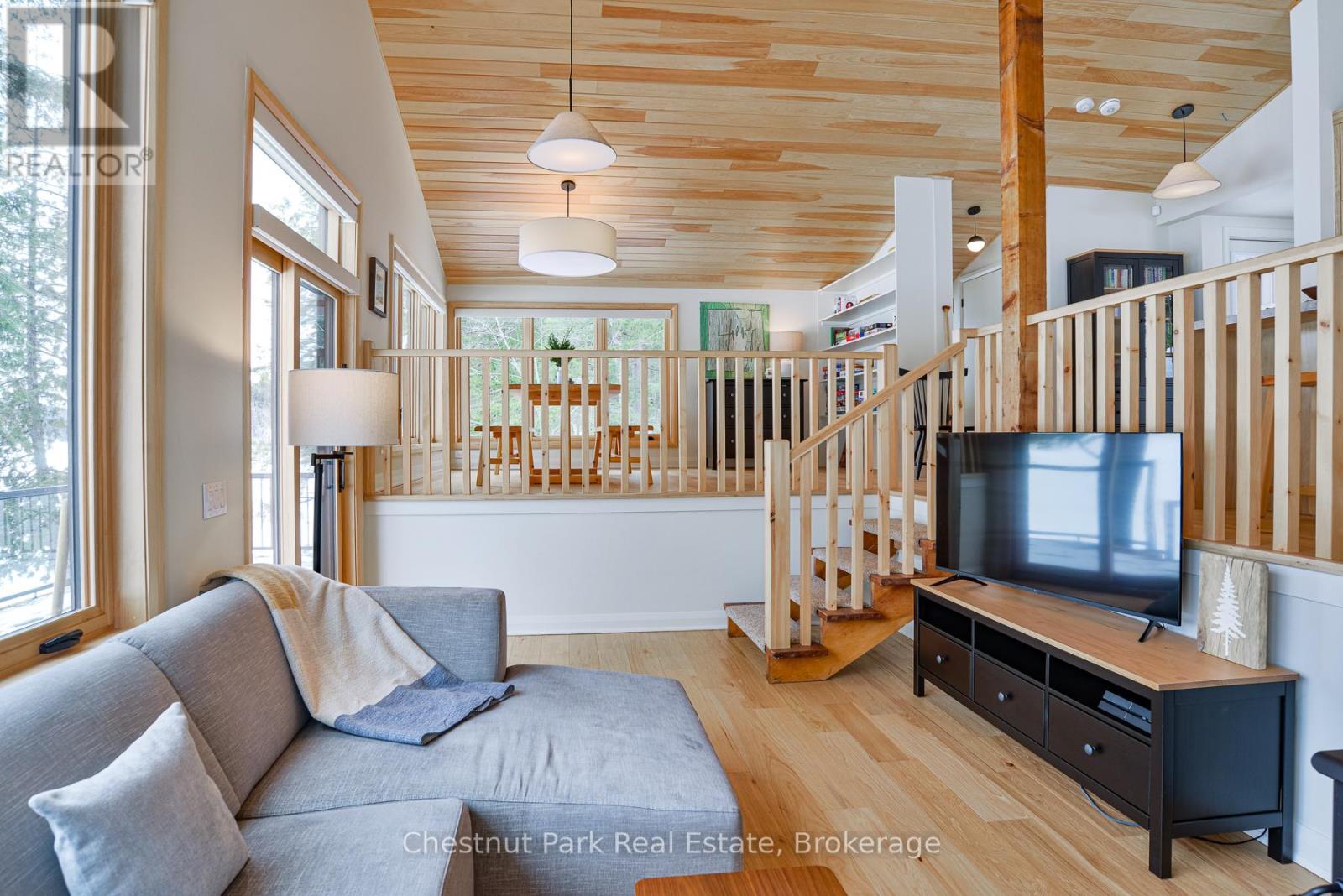 2438 Kushog Lake Road, Algonquin Highlands, Ontario  K0M 1J1 - Photo 18 - X12039408