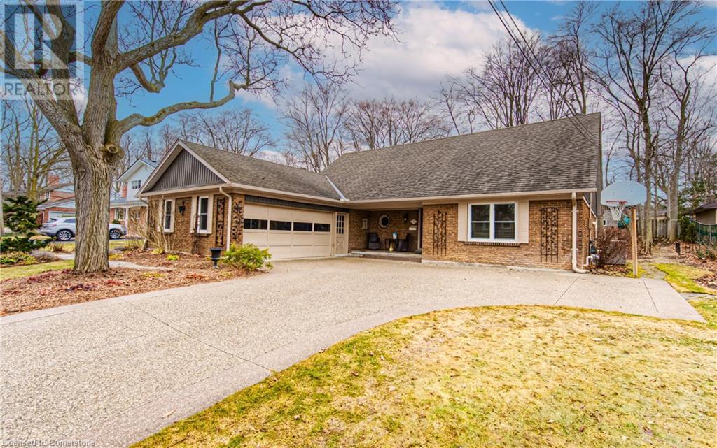 Property at 173 RIPPLEWOOD Crescent image 2