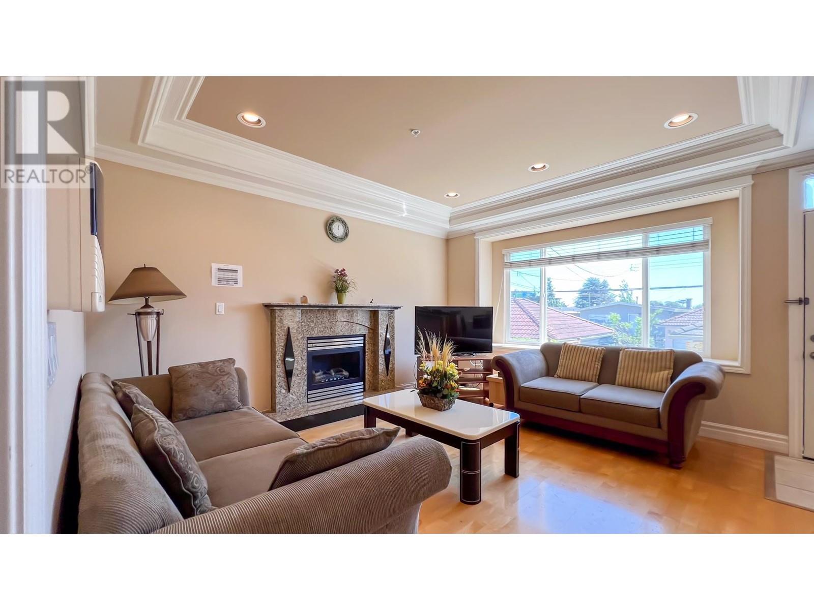 Listing Picture 15 of 39 : 260 W 63RD AVENUE, Vancouver / 溫哥華 - 魯藝地產 Yvonne Lu Group - MLS Medallion Club Member