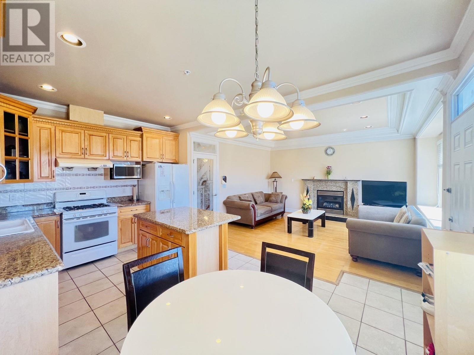 Listing Picture 17 of 39 : 260 W 63RD AVENUE, Vancouver / 溫哥華 - 魯藝地產 Yvonne Lu Group - MLS Medallion Club Member