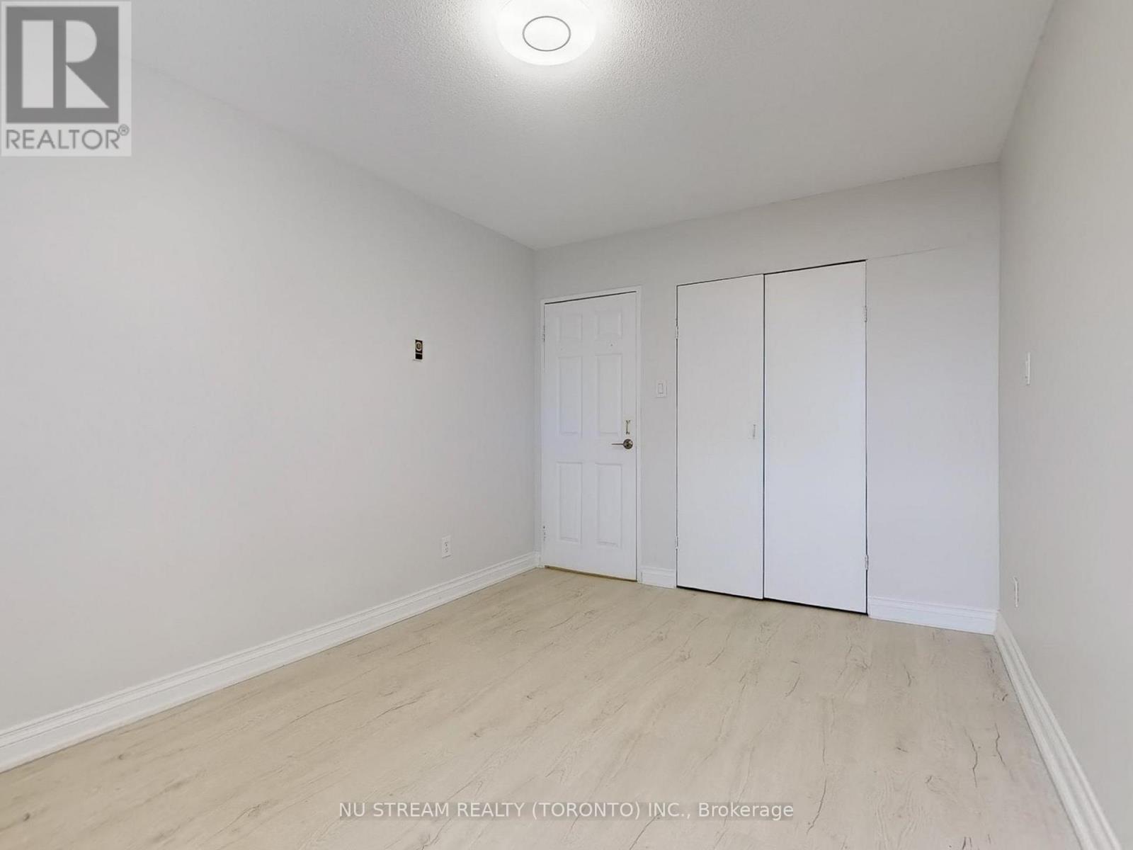 1211 - 2550 Pharmacy Avenue, Toronto, Ontario  M1W 1H9 - Photo 11 - E12039444