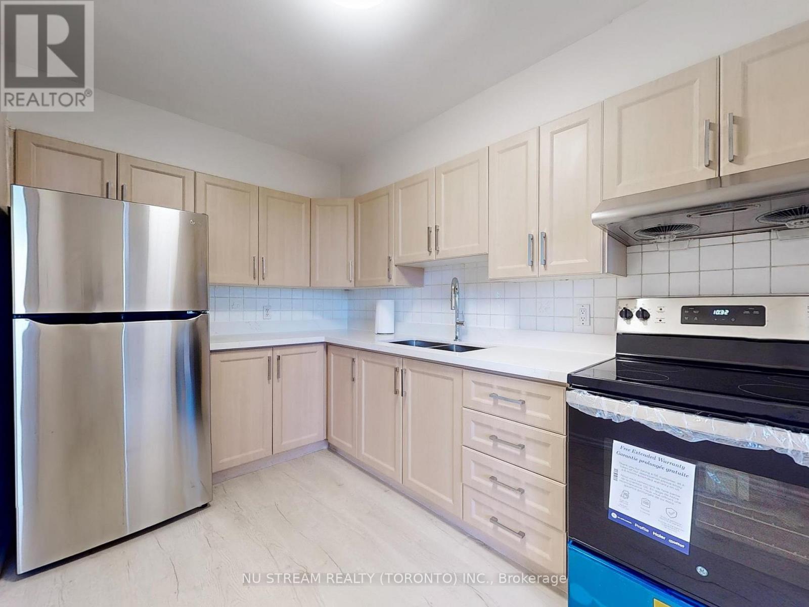 1211 - 2550 Pharmacy Avenue, Toronto, Ontario  M1W 1H9 - Photo 6 - E12039444