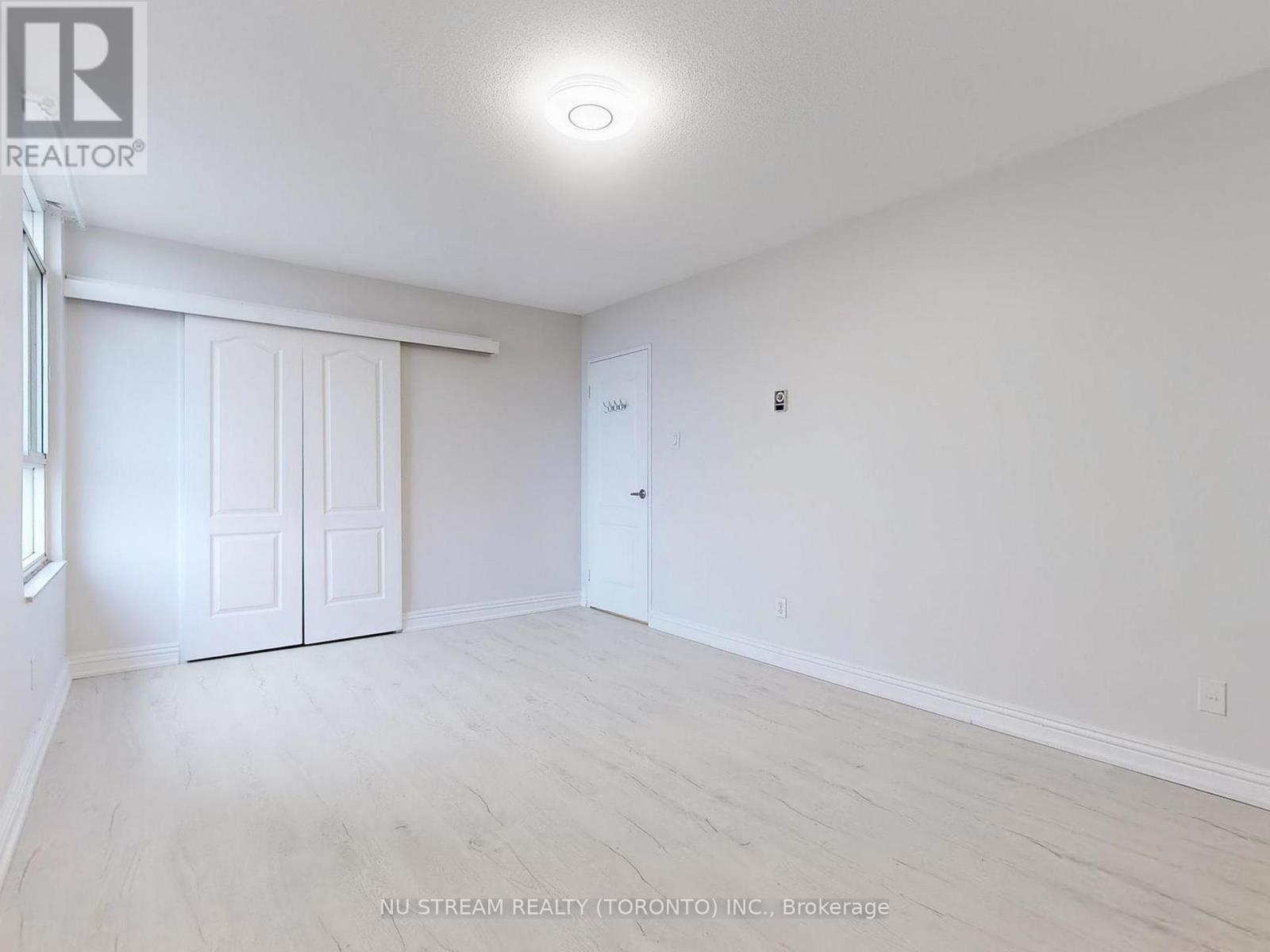 1211 - 2550 Pharmacy Avenue, Toronto, Ontario  M1W 1H9 - Photo 9 - E12039444