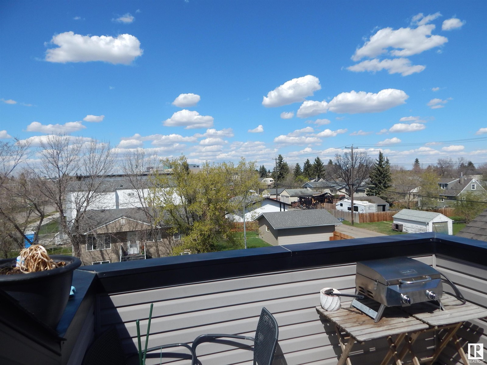 Property at 10517 114 AV NW image 4