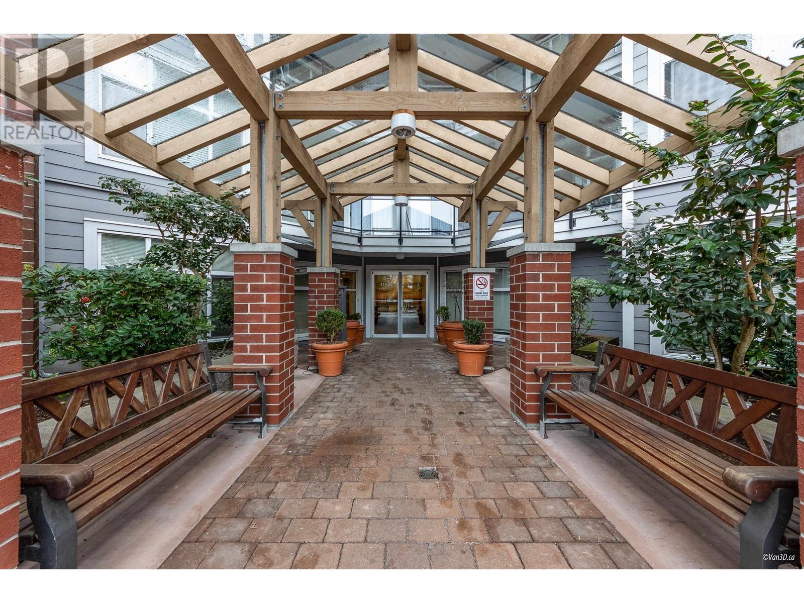 406 11950 Harris Road, Pitt Meadows, British Columbia  V3Y 0B7 - Photo 1 - R2981572