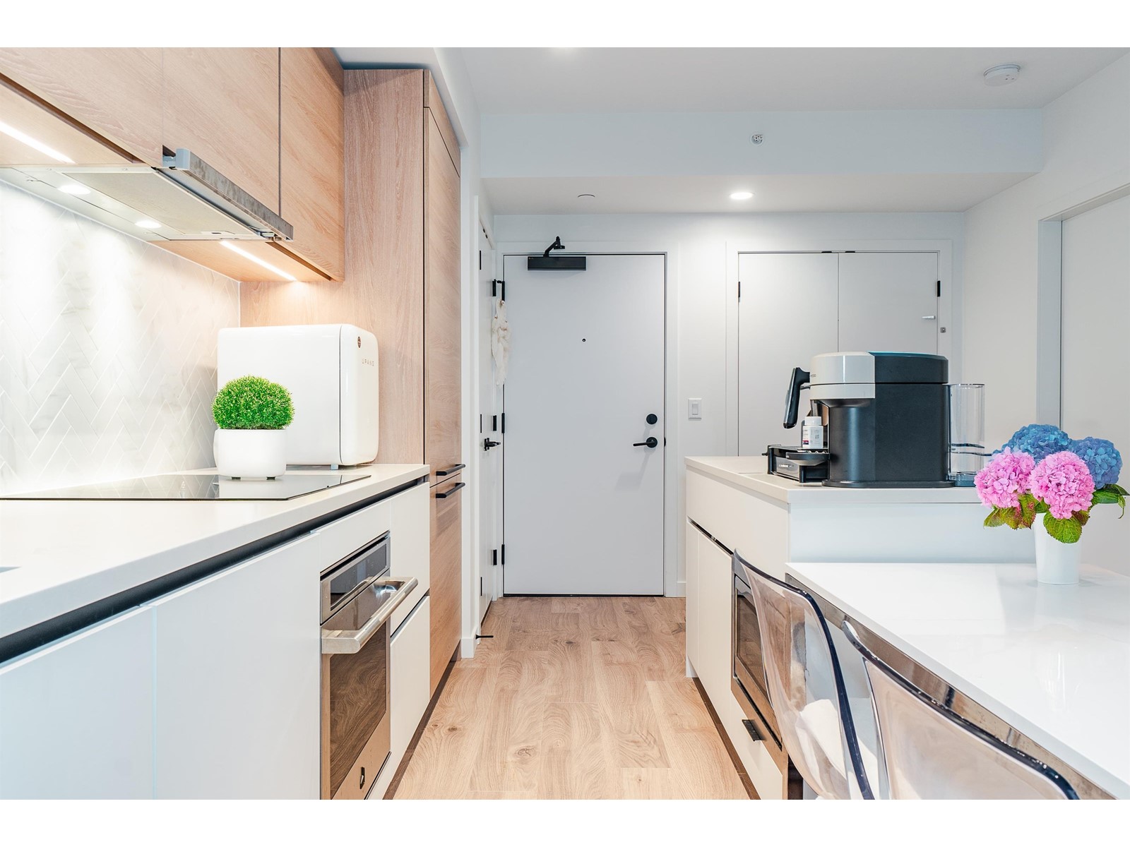Property at 2501 13428 105 AVENUE image 4
