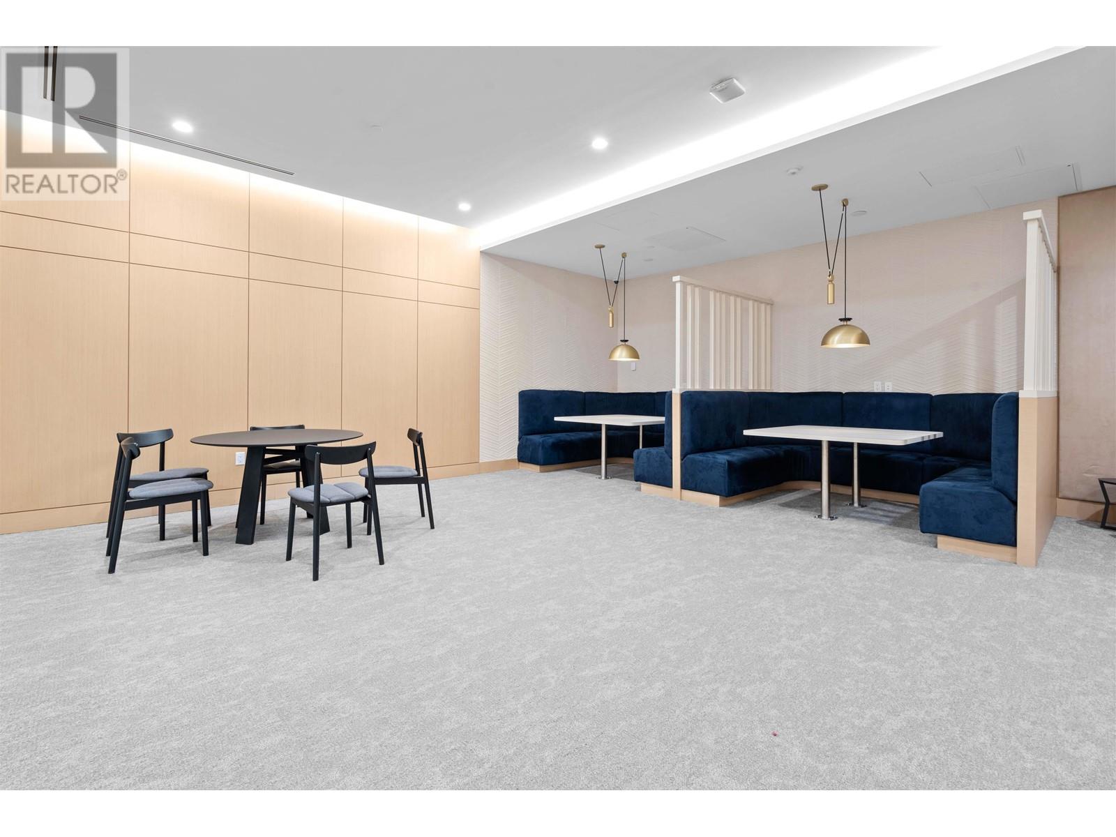 Listing Picture 24 of 36 : 1304 4890 LOUGHEED HIGHWAY, Burnaby / 本拿比 - 魯藝地產 Yvonne Lu Group - MLS Medallion Club Member