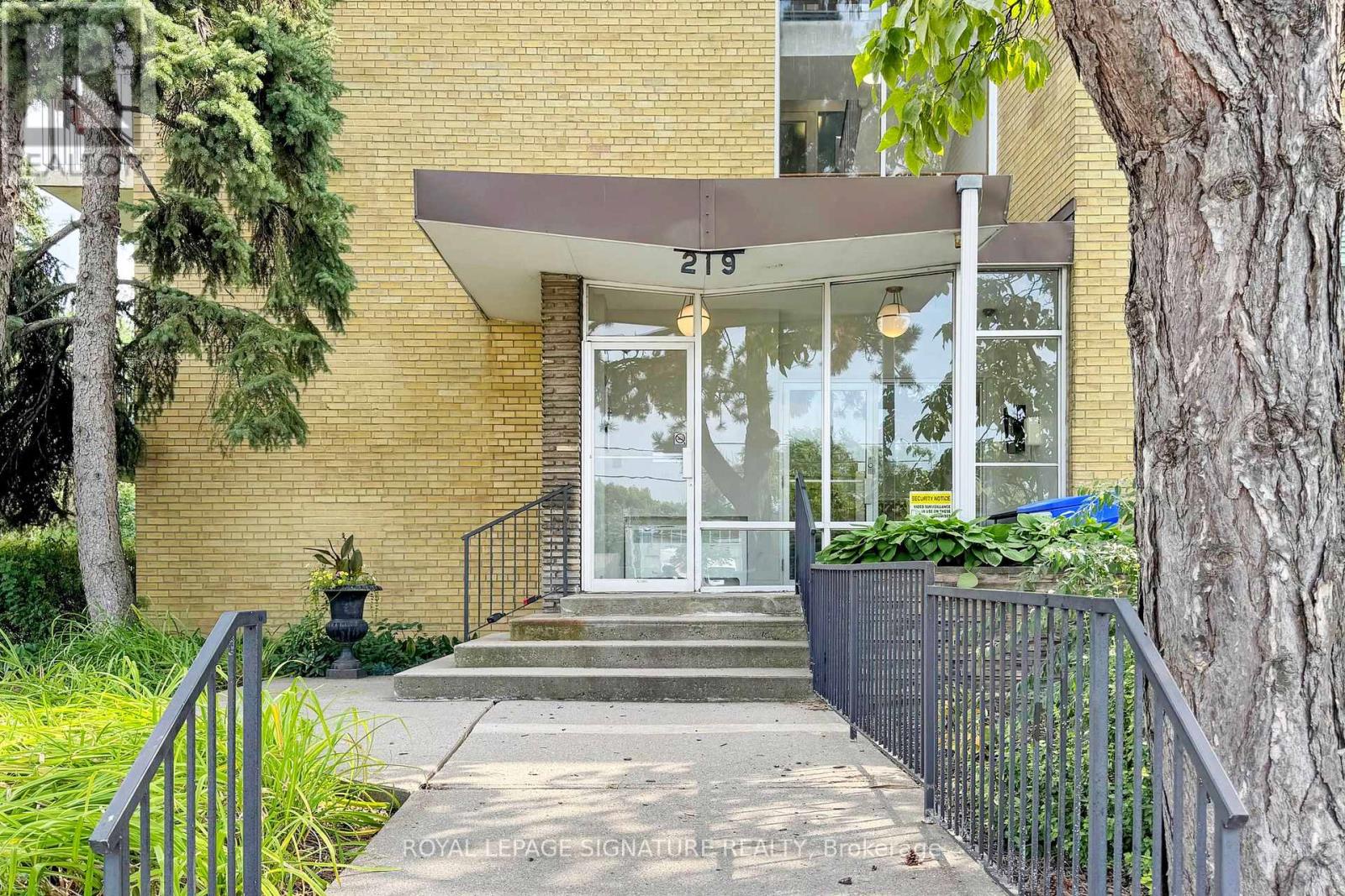 205 - 219 Wilson Avenue, Toronto (Bedford Park-Nortown), Ontario  M5M 3B2 - Photo 20 - C12039485