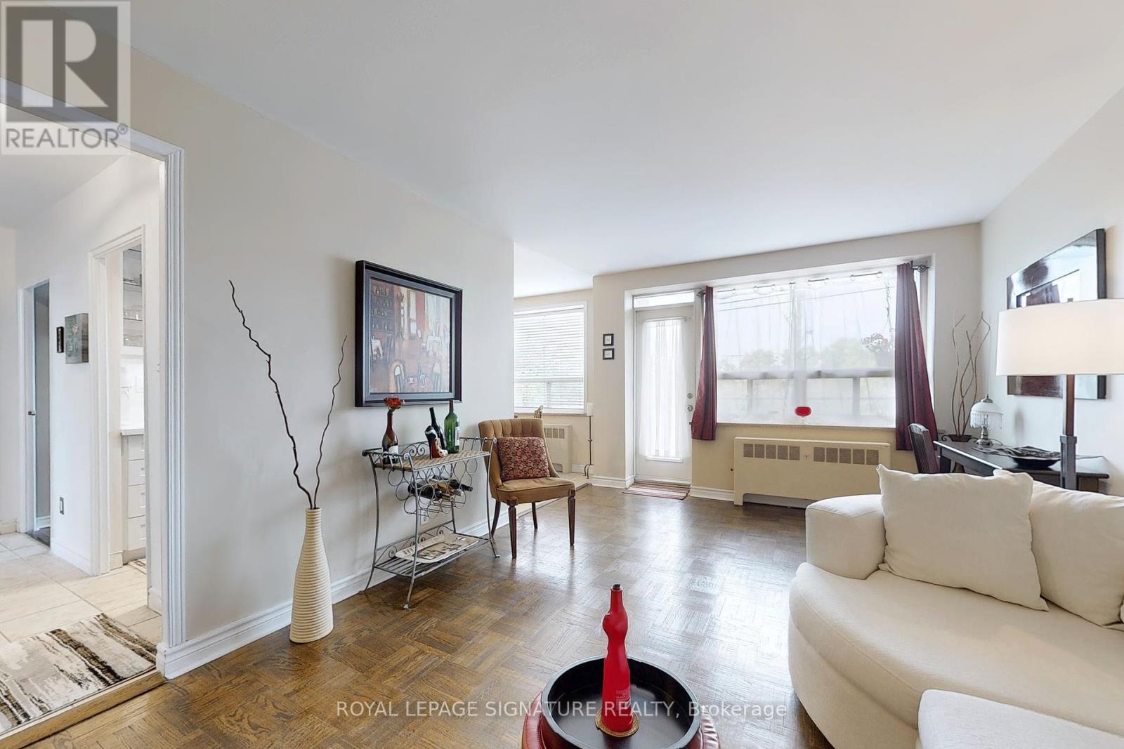 205 - 219 Wilson Avenue, Toronto (Bedford Park-Nortown), Ontario  M5M 3B2 - Photo 5 - C12039485