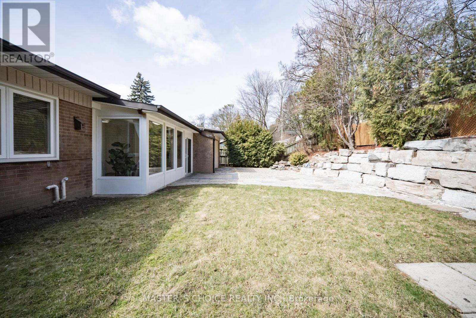 173 Cottonwood Drive, Toronto, Ontario  M3C 2B3 - Photo 13 - C12039486