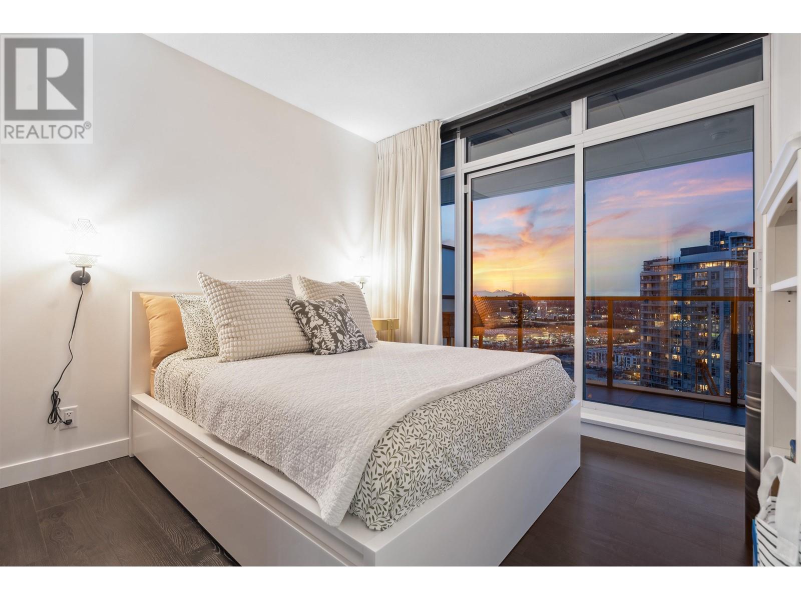 Listing Picture 14 of 36 : 1304 4890 LOUGHEED HIGHWAY, Burnaby / 本拿比 - 魯藝地產 Yvonne Lu Group - MLS Medallion Club Member