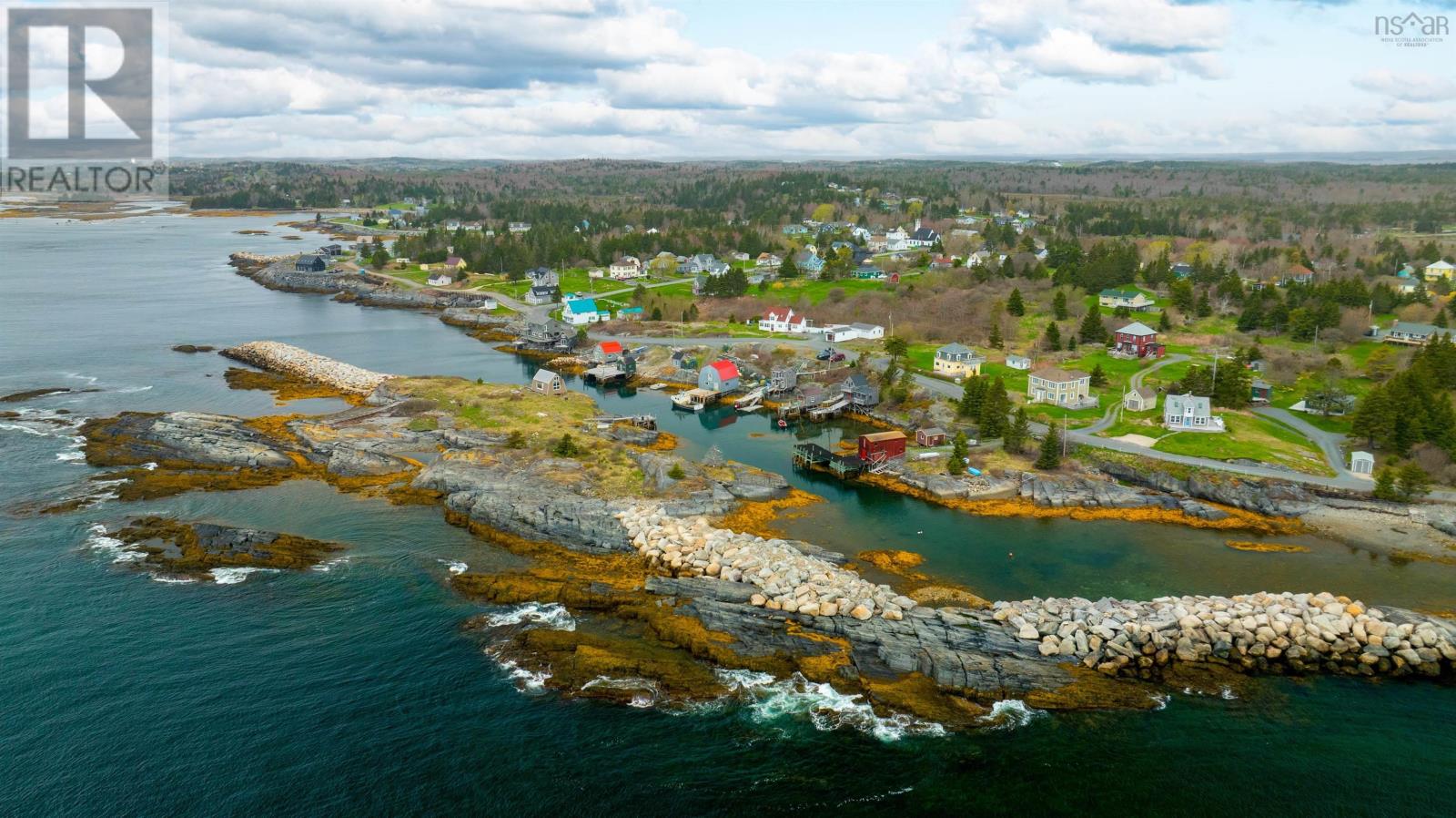 125 The Point Road, Blue Rocks, Nova Scotia  B0J 2C0 - Photo 10 - 202503678