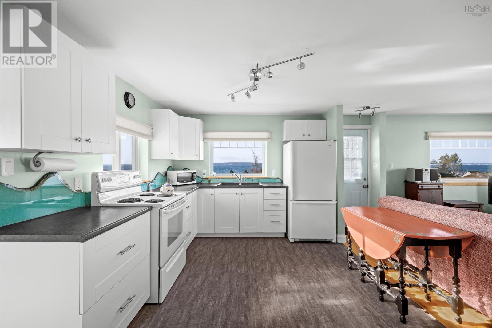 125 The Point Road, Blue Rocks, Nova Scotia  B0J 2C0 - Photo 16 - 202503678