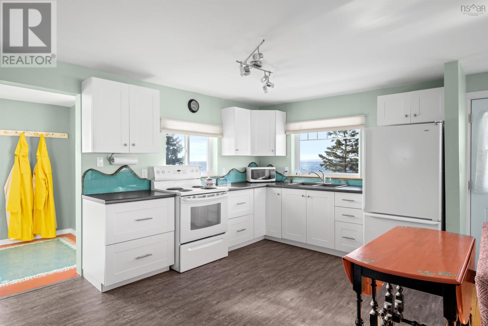 125 The Point Road, Blue Rocks, Nova Scotia  B0J 2C0 - Photo 13 - 202503770