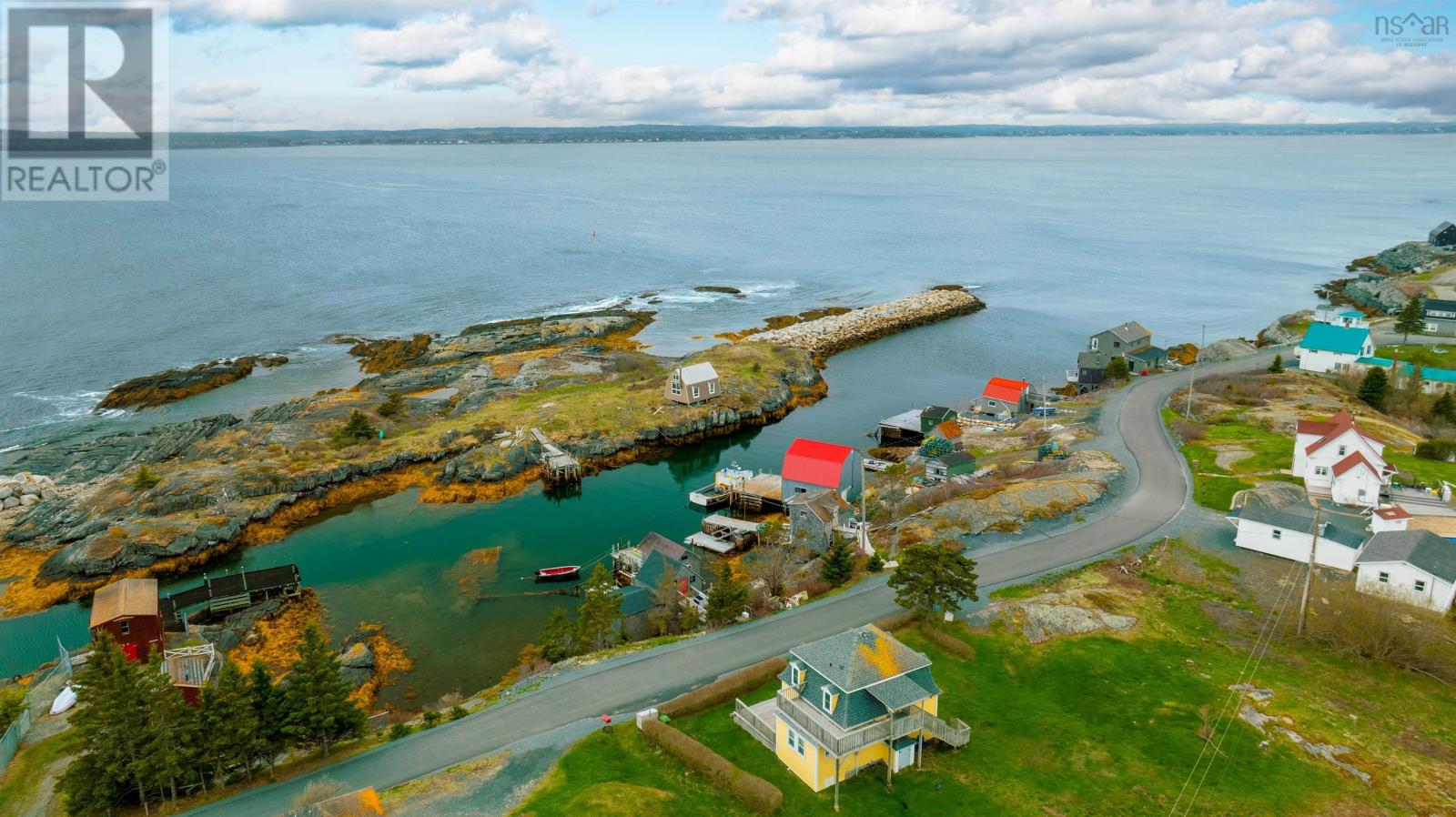 125 The Point Road, Blue Rocks, Nova Scotia  B0J 2C0 - Photo 9 - 202503770