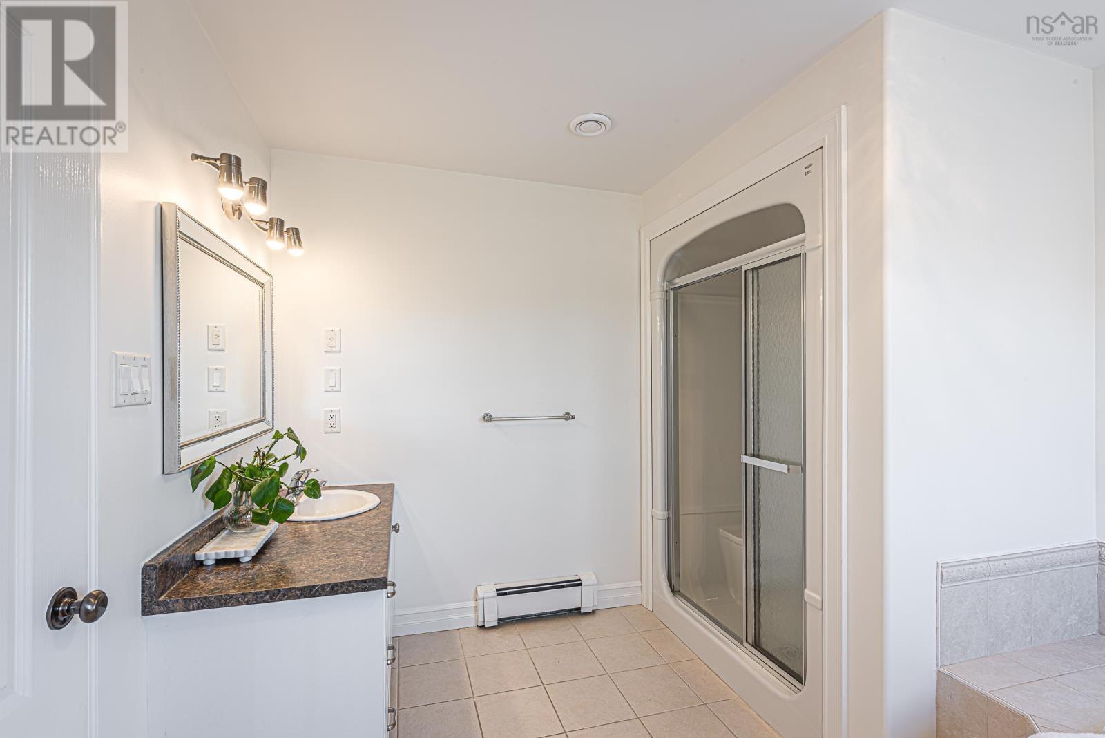 48 Castlepark Grove, Clayton Park, Nova Scotia  B3M 4X9 - Photo 29 - 202505178