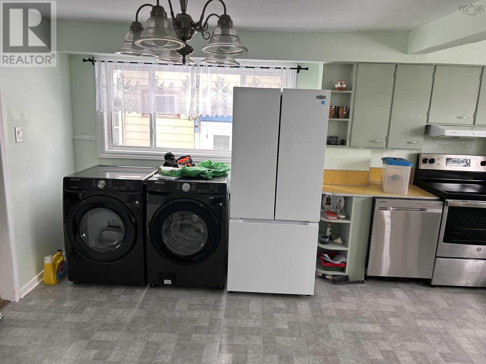 45 Ashby Road, Sydney, Nova Scotia  B1S 2Z9 - Photo 3 - 202505332