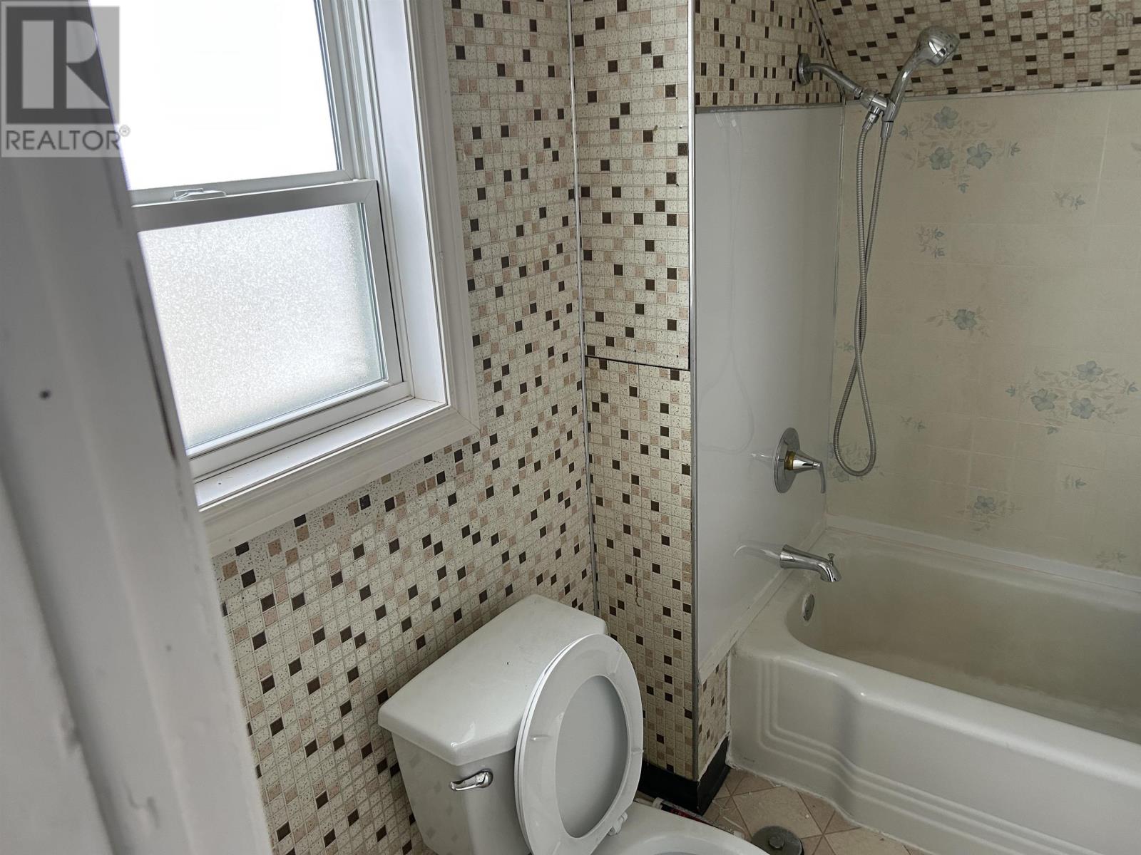 45 Ashby Road, Sydney, Nova Scotia  B1S 2Z9 - Photo 6 - 202505332