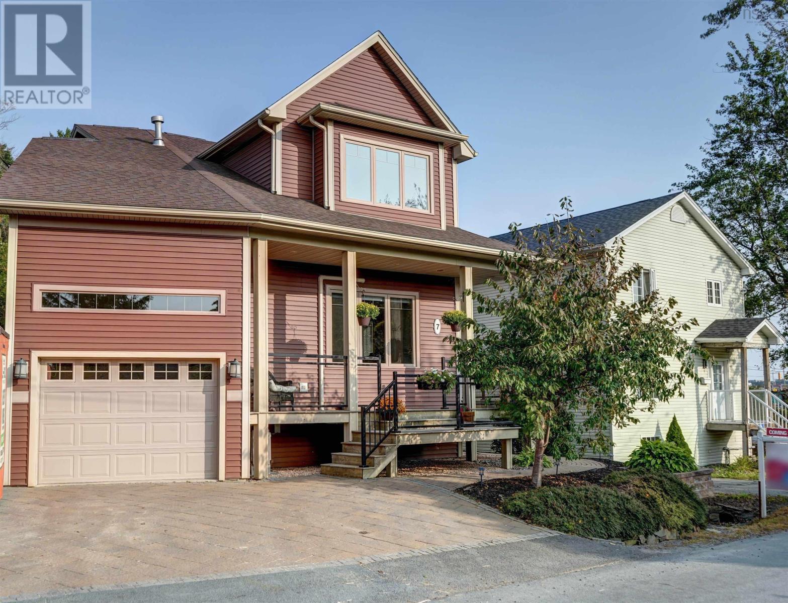 7 Smiths Road, Bedford, Nova Scotia  B4B 1B5 - Photo 2 - 202505345