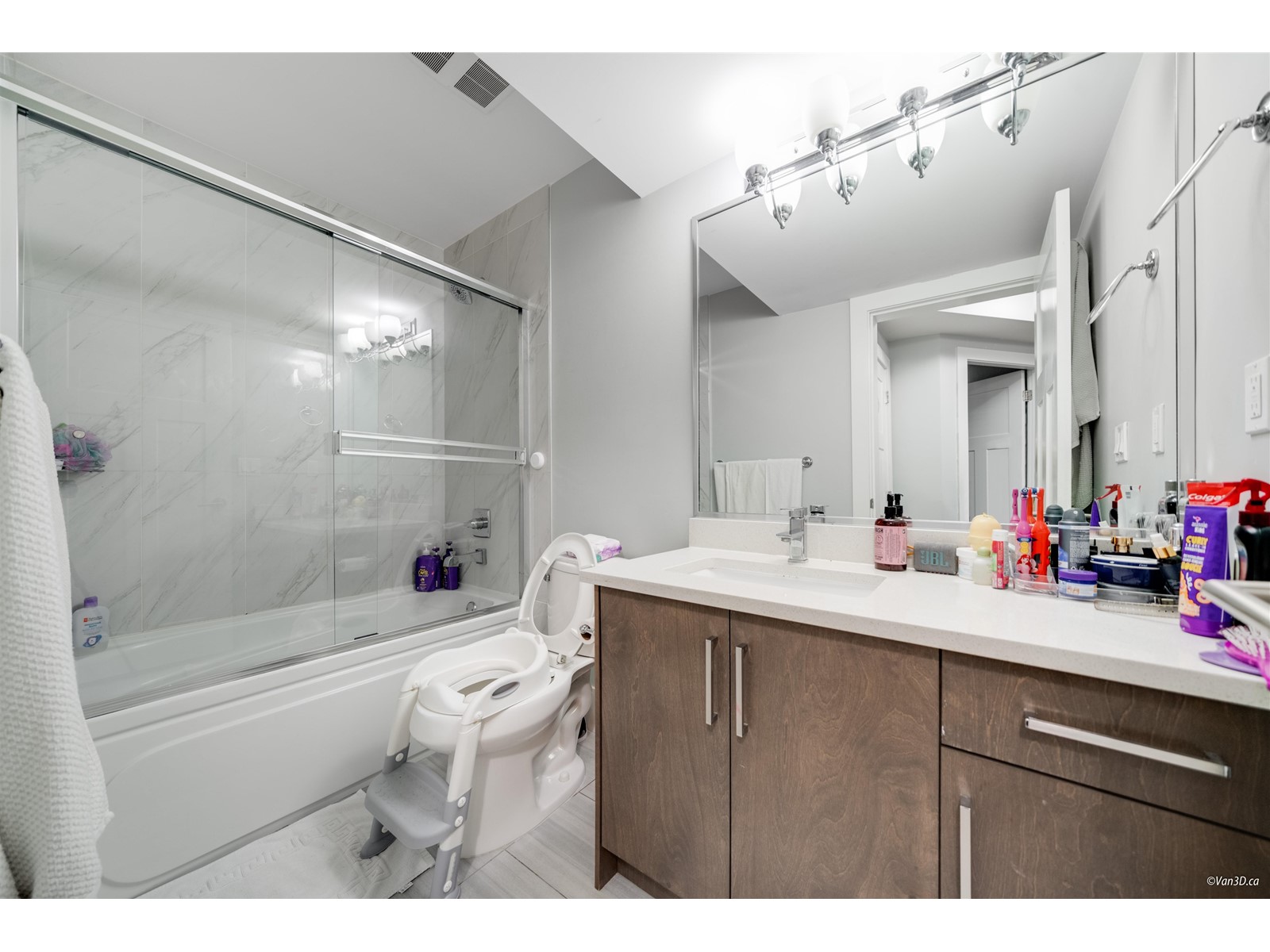 14059 Grosvenor Road, Surrey, British Columbia  V3R 5G6 - Photo 21 - R2979241