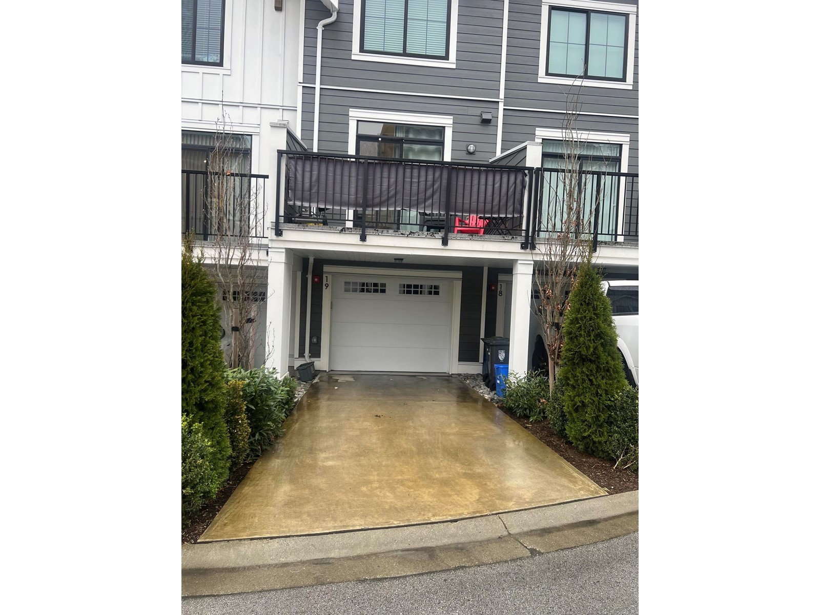 Property at 19 20189 84 AVENUE image
