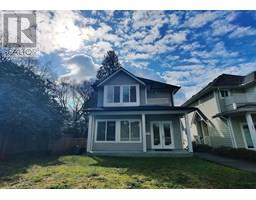 561 W 28TH STREET, North Vancouver, British Columbia