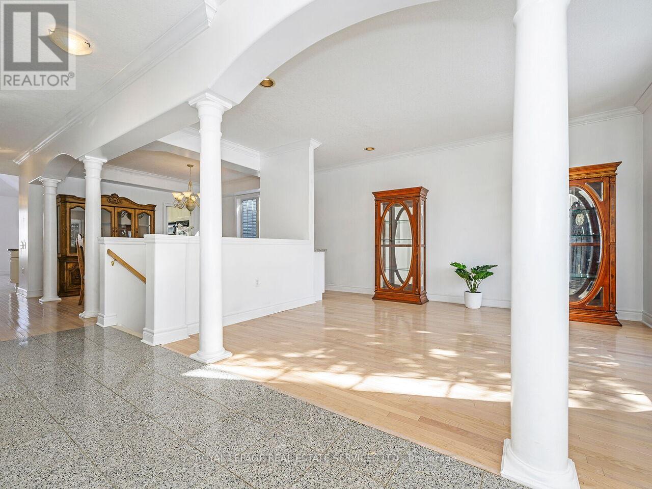 Property at 20 KOPPERFIELD LANE image 5