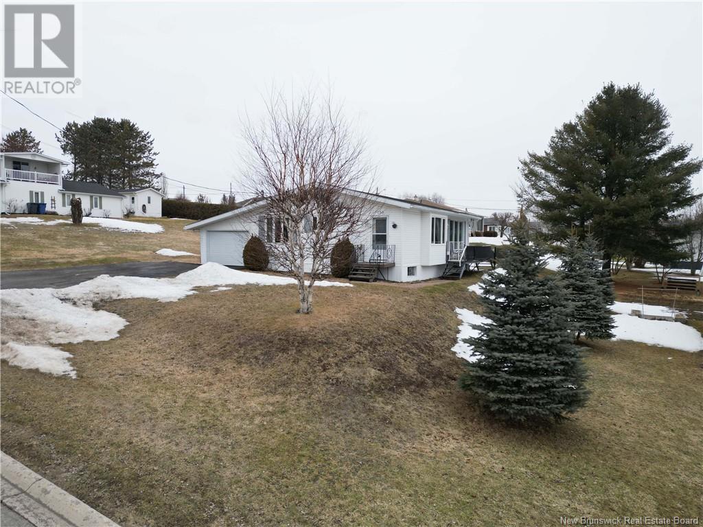 150 Hennigar Road, Grand Falls, New Brunswick  E3Y 1B3 - Photo 2 - NB114677