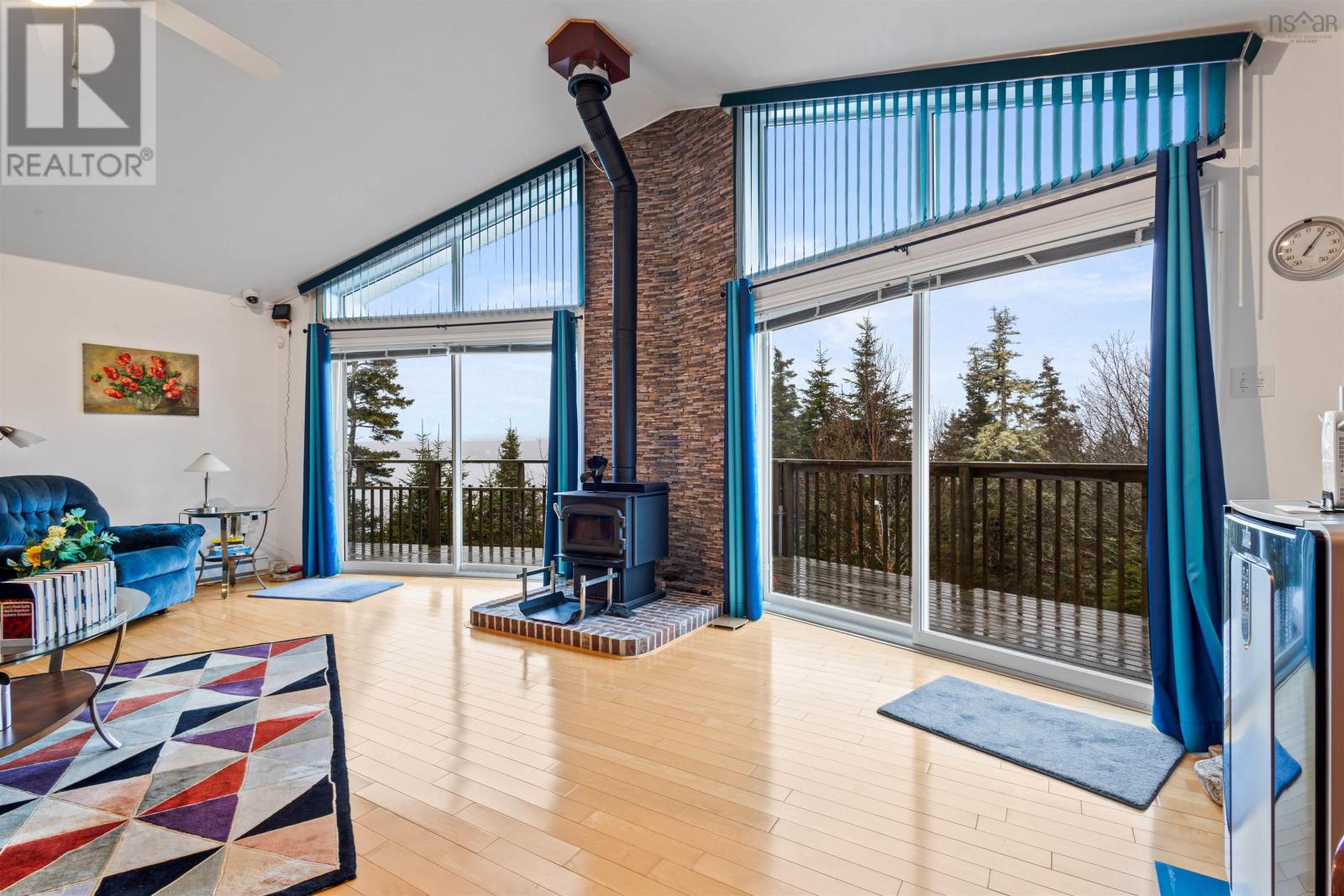 Property at 821 Shad Point Parkway image 3