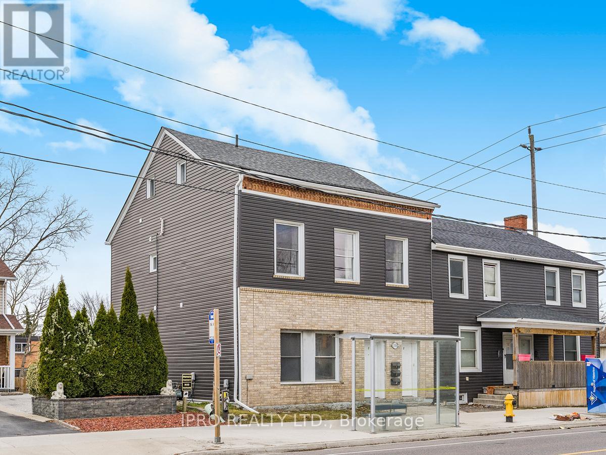 Property at 1308 KING STREET E image 1