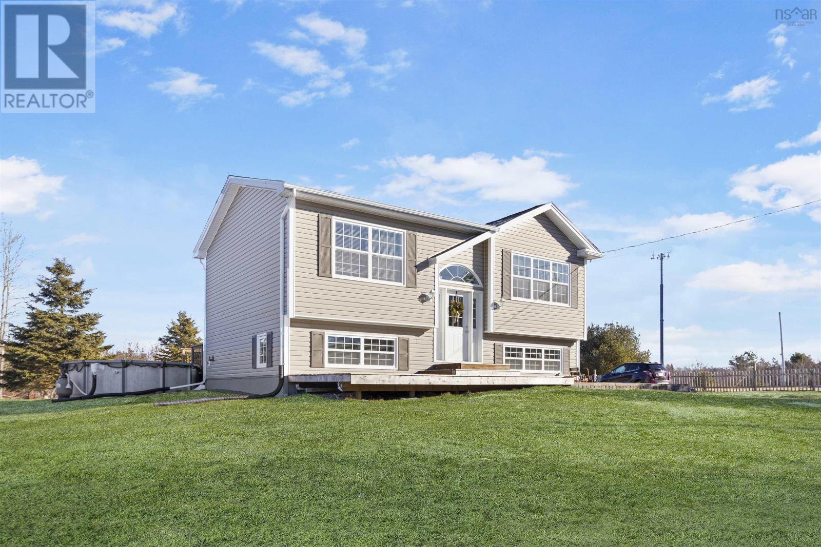 579 Highway 1, mount uniacke, Nova Scotia