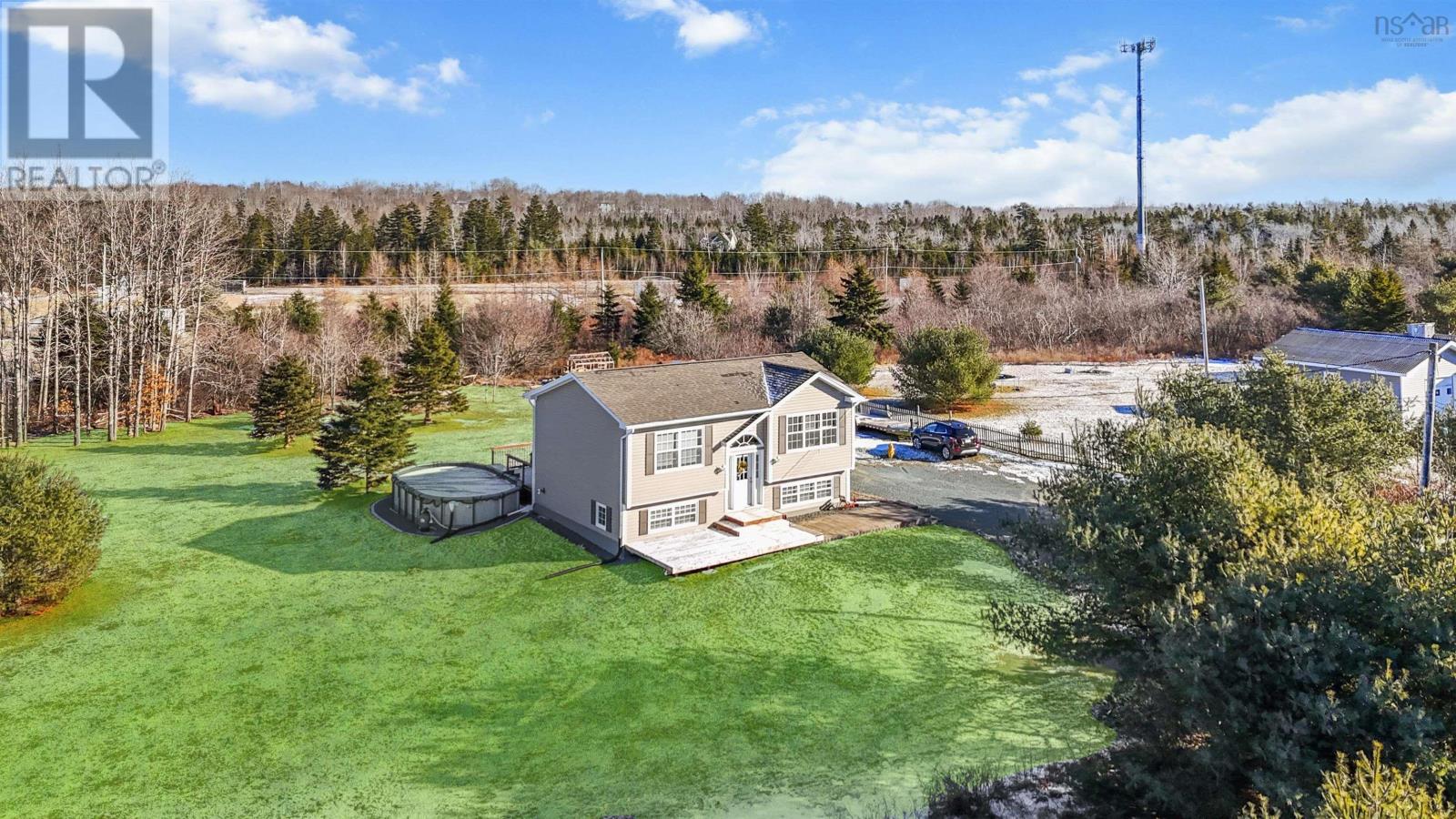 579 Highway 1, Mount Uniacke, Nova Scotia  B0N 1Z0 - Photo 4 - 202505718