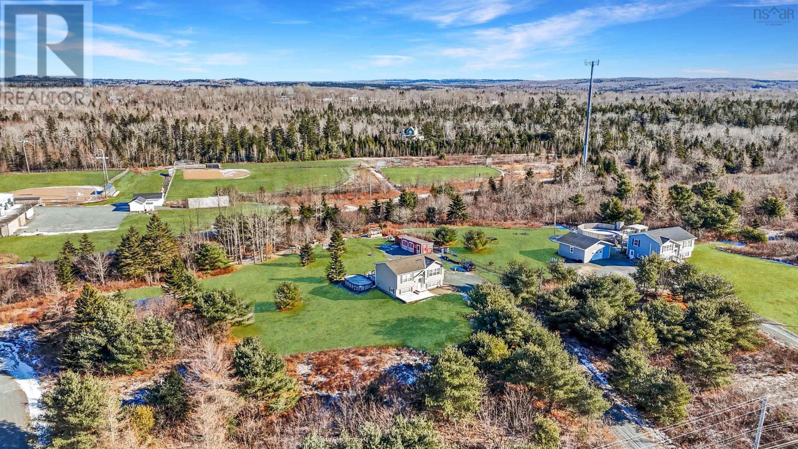 579 Highway 1, Mount Uniacke, Nova Scotia  B0N 1Z0 - Photo 6 - 202505718