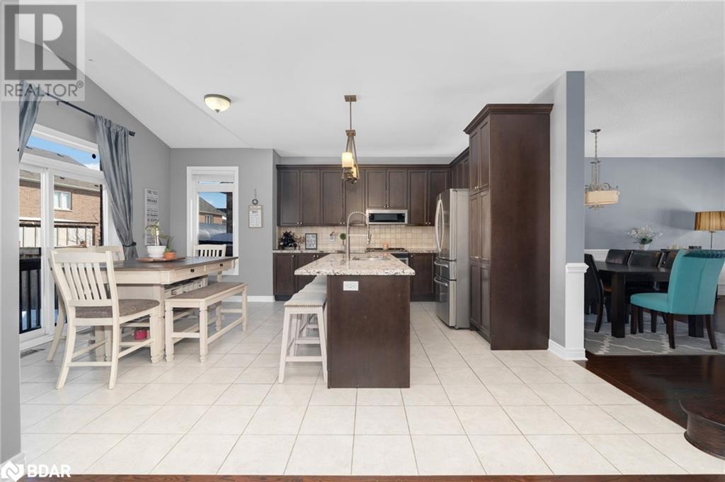 23 Mccann Crescent, Bradford, Ontario  L3Z 0G6 - Photo 6 - 40709950