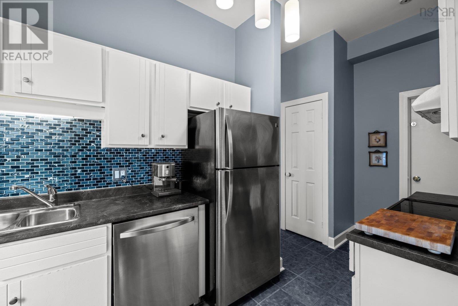 4 1061 South Park Street, Halifax, Nova Scotia  B3H 2W5 - Photo 11 - 202505727