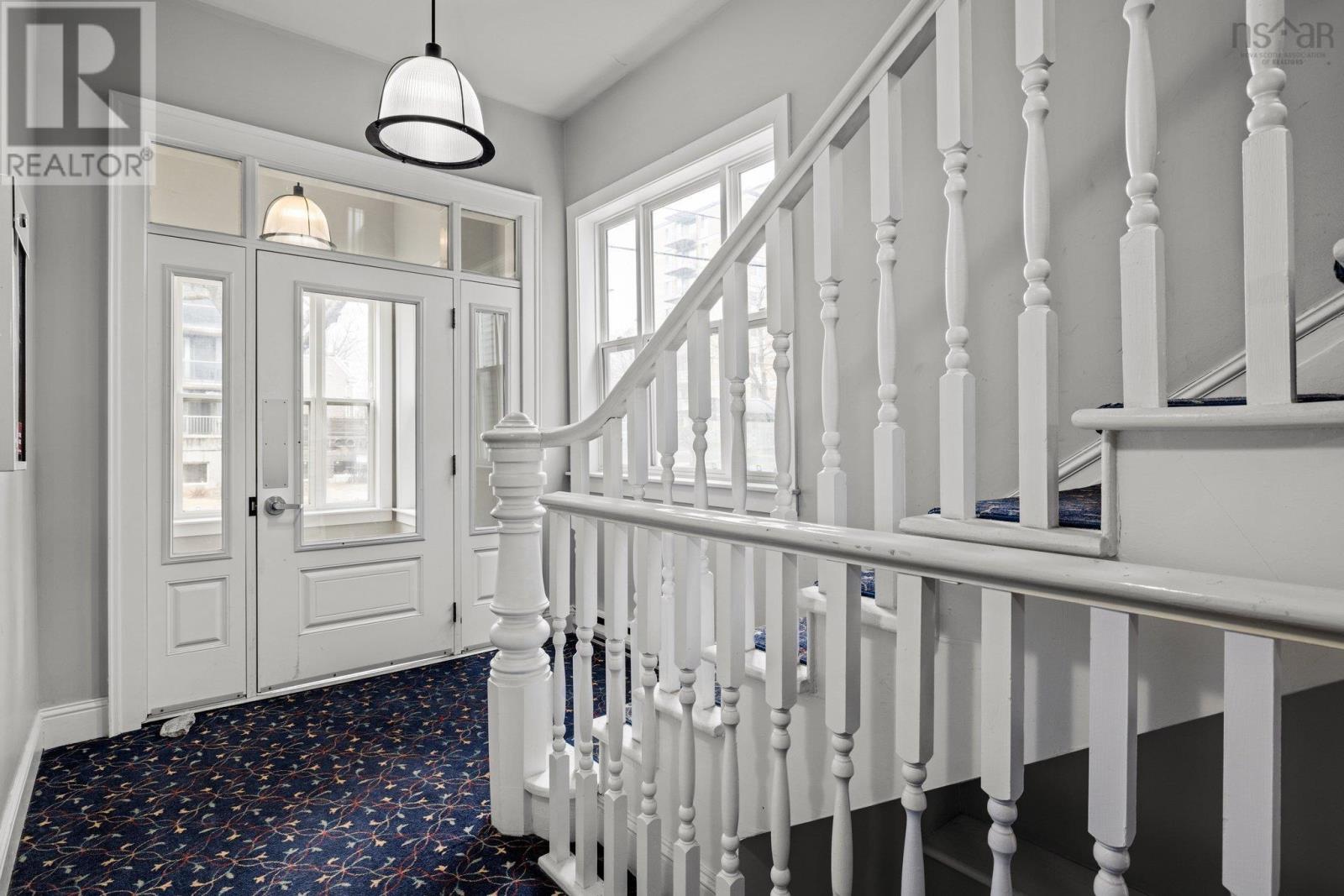 4 1061 South Park Street, Halifax, Nova Scotia  B3H 2W5 - Photo 3 - 202505727