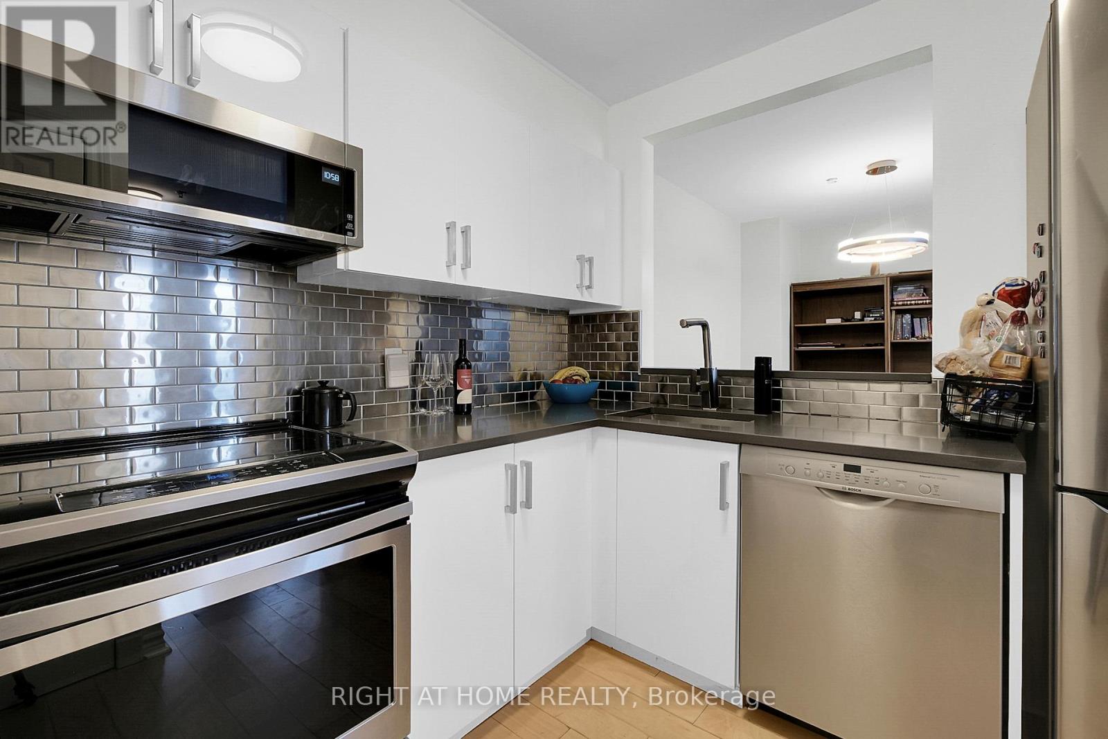 Property at #H - 313 ST PATRICK STREET image 5