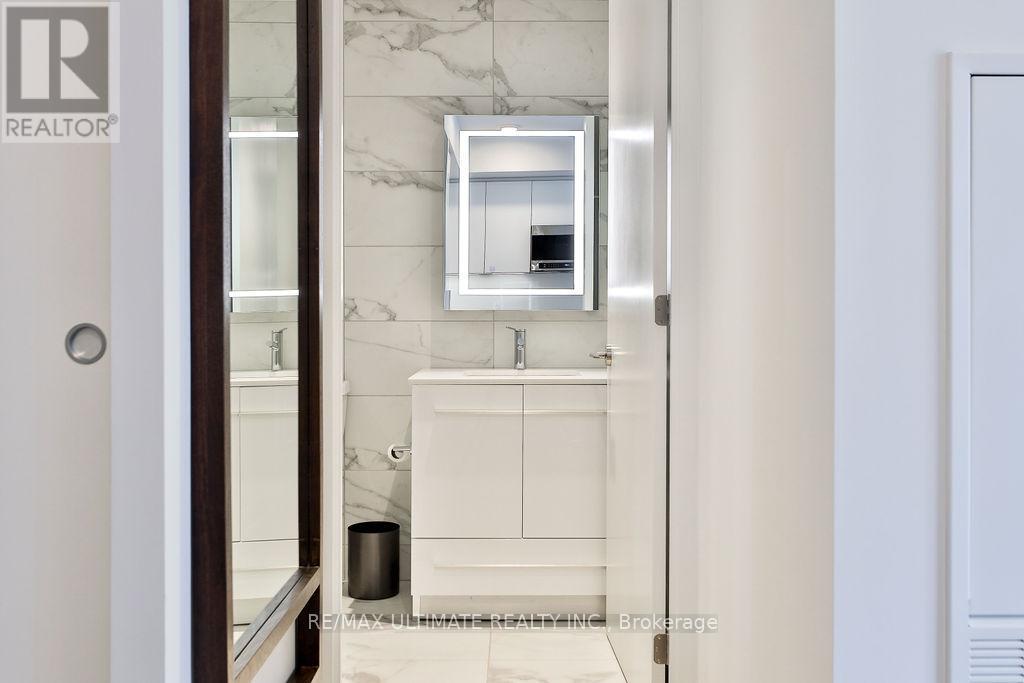 1805 - 8 Cumberland Street, Toronto, Ontario  M4W 0B6 - Photo 10 - C12039673