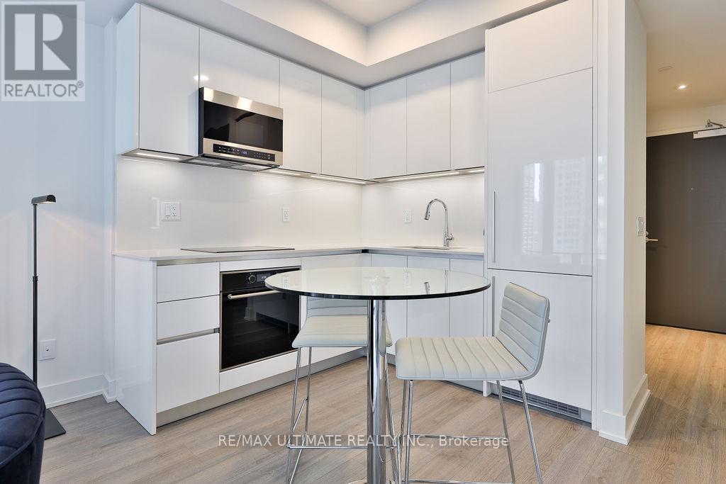 1805 - 8 Cumberland Street, Toronto, Ontario  M4W 0B6 - Photo 13 - C12039673