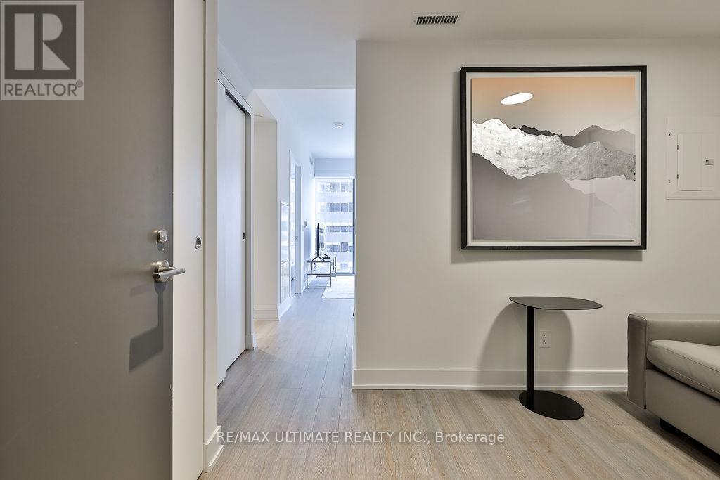 1805 - 8 Cumberland Street, Toronto, Ontario  M4W 0B6 - Photo 5 - C12039673