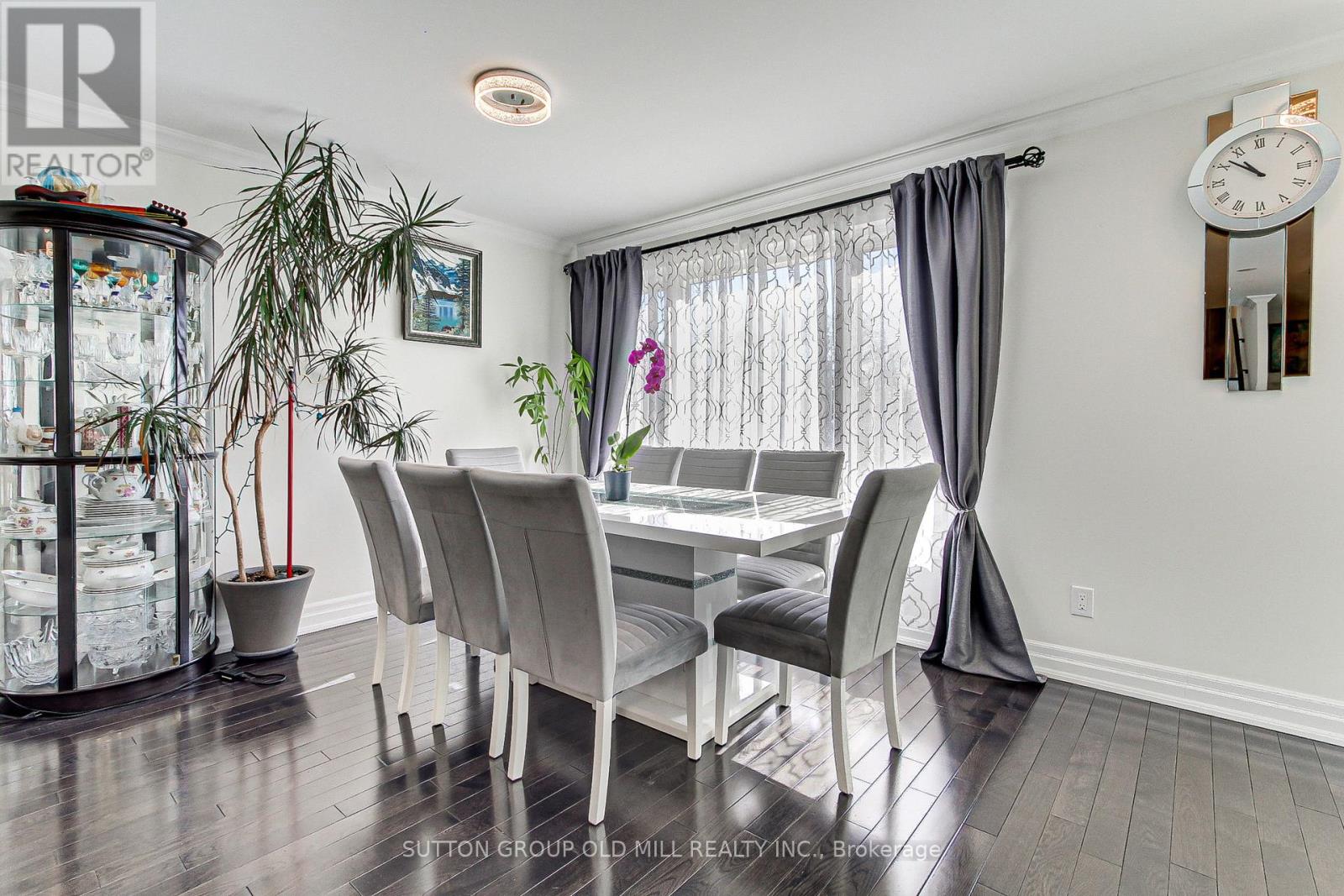Property at 1261 CONSORT CRESCENT image 5