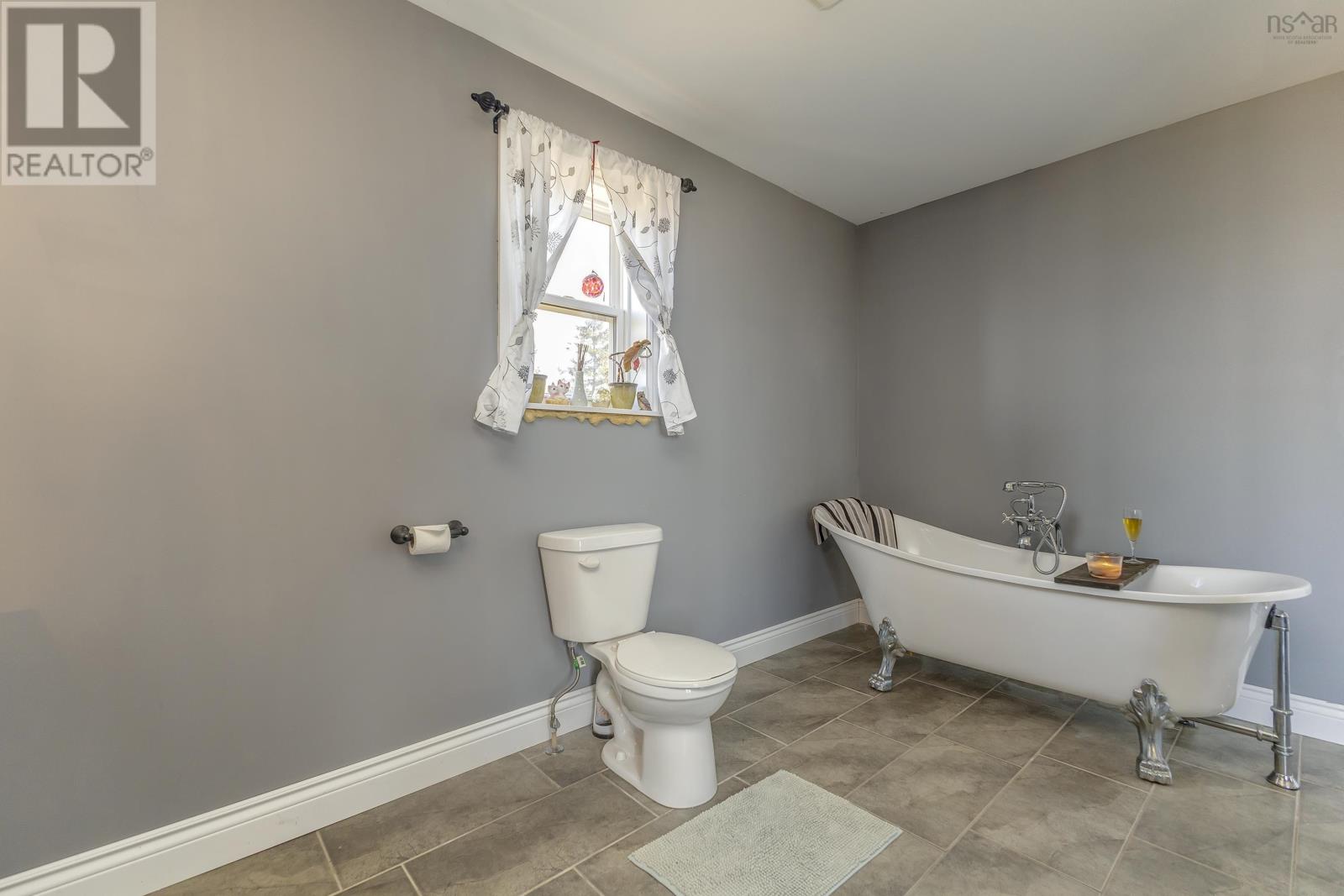 508 Lower Road, Pictou Landing, Nova Scotia  B0K 1X0 - Photo 10 - 202505737