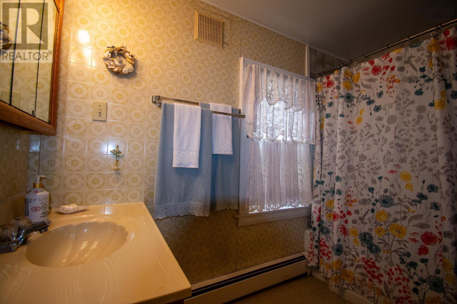 505 Main Street, Lawrencetown, Nova Scotia  B0S 1M0 - Photo 14 - 202505739